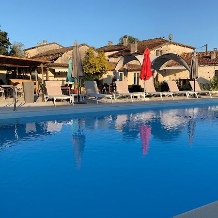 Le Jardin Des Hirondelles Bed & Breakfast Blanzaguet-Saint-Cybard ภายนอก รูปภาพ