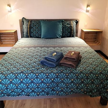 Le Jardin Des Hirondelles Bed & Breakfast Blanzaguet-Saint-Cybard ภายนอก รูปภาพ