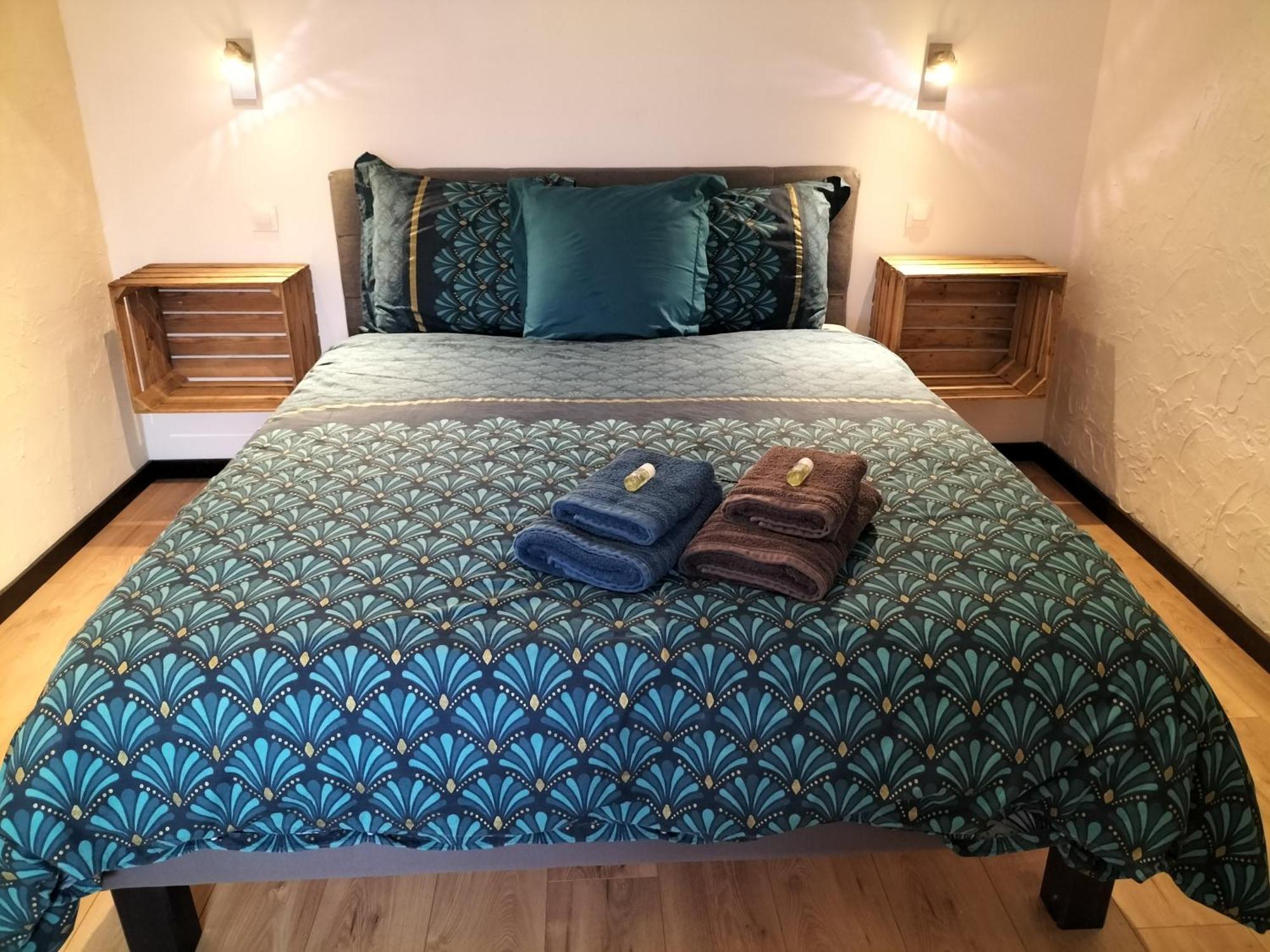 Le Jardin Des Hirondelles Bed & Breakfast Blanzaguet-Saint-Cybard ภายนอก รูปภาพ